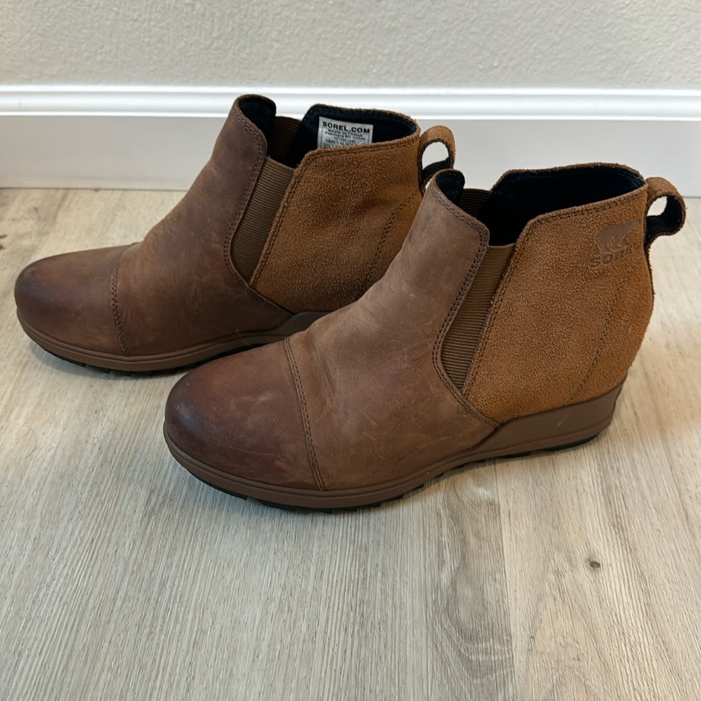 Women’s Sorel Chelsea Ankle Booties, Brown Leather and Suede, Size 8.5